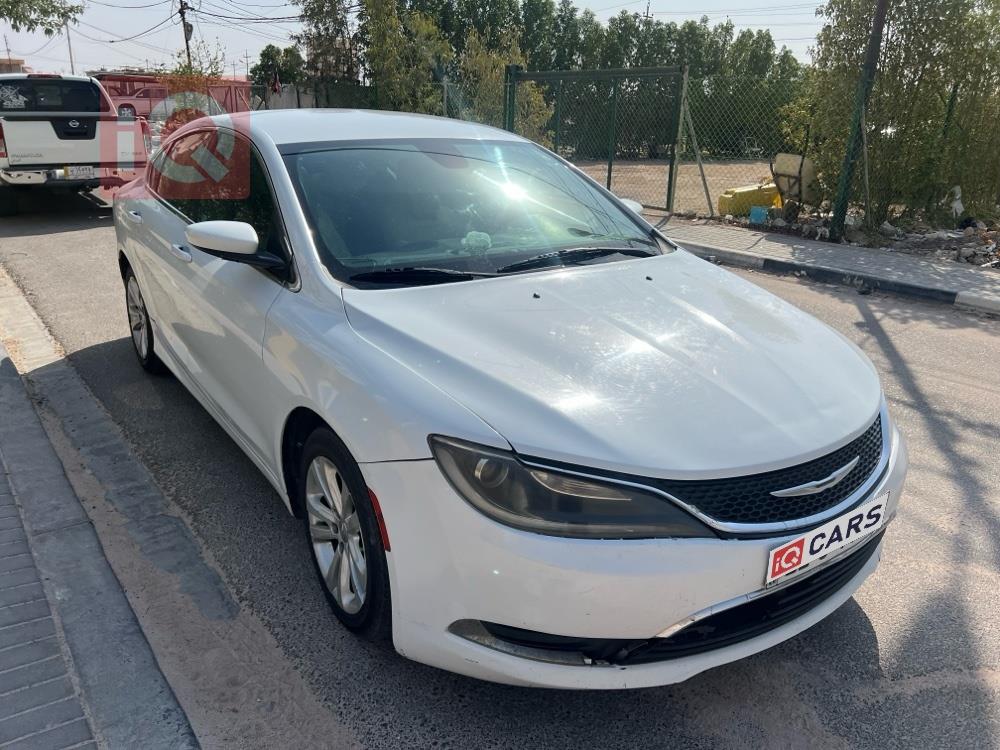 Chrysler 200